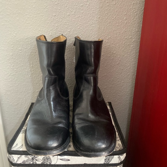 Frye button leather zip short boot #76501 Black Size 7.5 - Picture 3 of 5